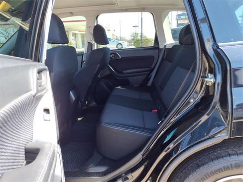 Used 2018 Subaru Forester 2.5i Premium image 17