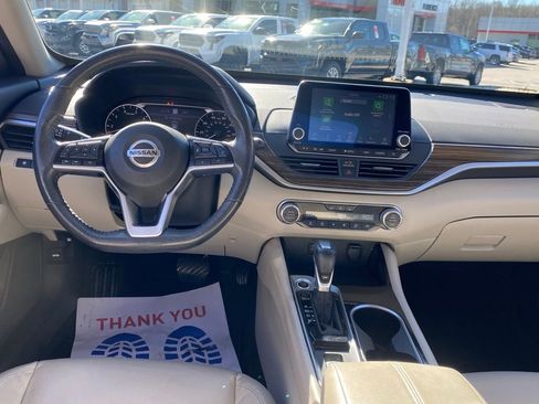 Used 2022 Nissan Altima 2.5 Platinum image 9