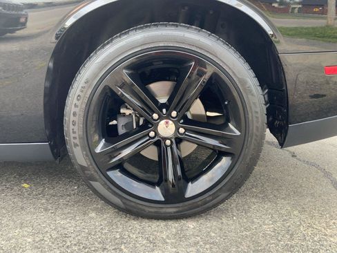 Used 2015 Dodge Challenger R/T w/ Quick Order Package 28B R/T RWD image 28