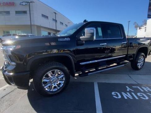 New 2026 Chevrolet Silverado 2500 High Country w/ Technology Package AWD/4WD image 4