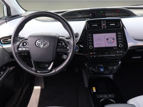 Certified 2021 Toyota Prius XLE FWD image 14