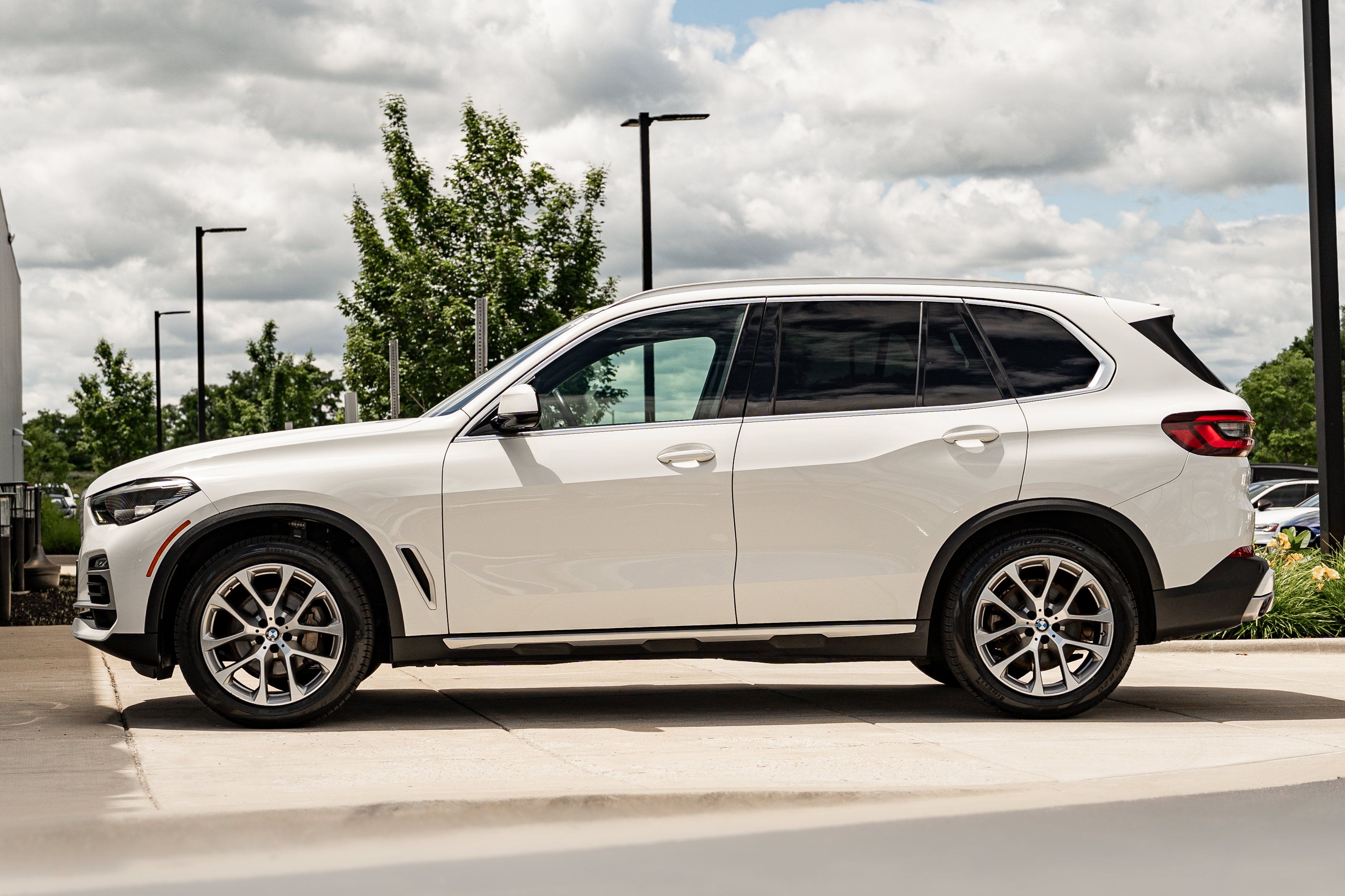 Used 2021 BMW X5 xDrive40i w/ Convenience Package AWD/4WD image 6