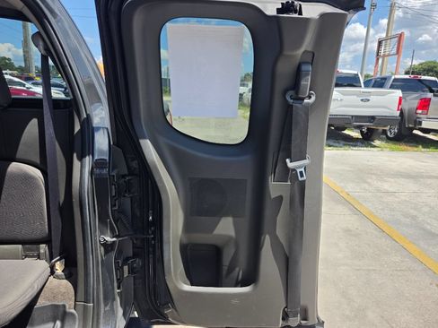 Used 2013 Nissan Frontier Desert Runner RWD image 19