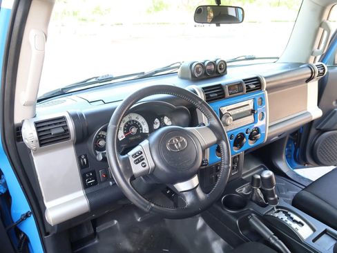 Used 2007 Toyota FJ Cruiser 4WD image 15