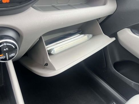 Certified 2023 Hyundai Venue SEL w/ Cargo Package image 32