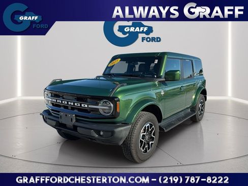 Used 2025 Ford Bronco Outer Banks AWD/4WD image 1