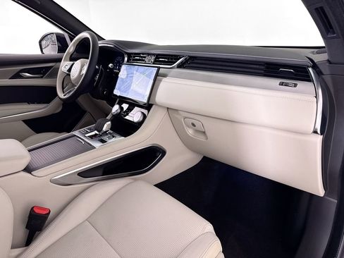 Certified 2025 Jaguar F-PACE R-Dynamic S image 13