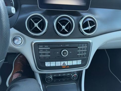 Used 2018 Mercedes-Benz GLA 250 GLA 250 image 7