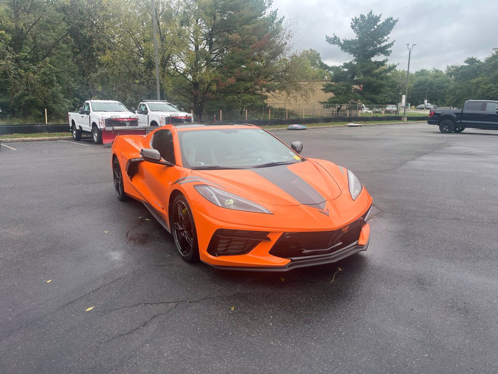 Used 2022 Chevrolet Corvette Stingray Preferred Cpe w/ Z51 Performance Package RWD image 3