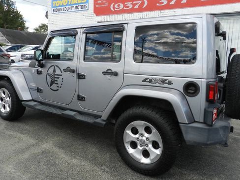 Used 2013 Jeep Wrangler Unlimited Sahara w/ Connectivity Group image 8