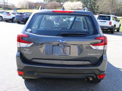 Used 2023 Subaru Forester BASE image 4