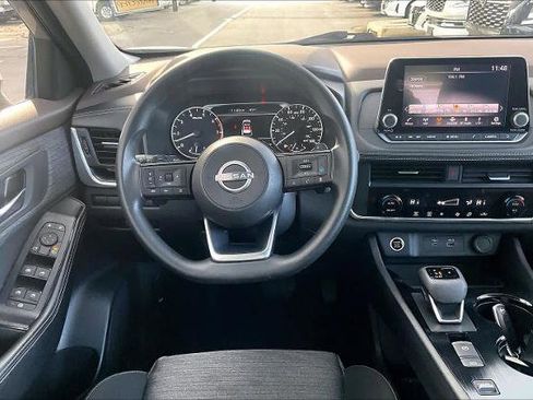 Certified 2023 Nissan Rogue SV image 5