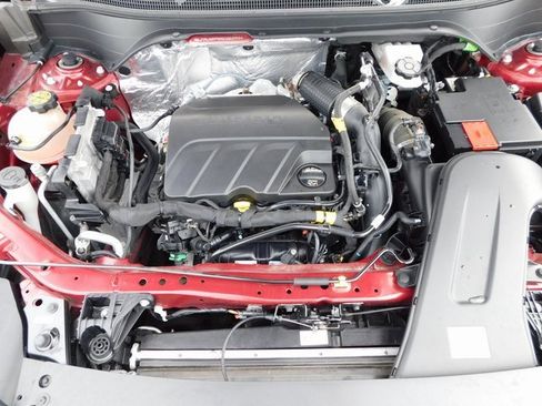 Used 2025 Chevrolet Trax LT image 34