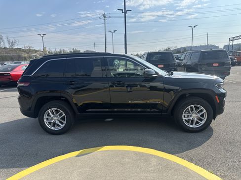 New 2026 Jeep Grand Cherokee Laredo X AWD/4WD image 6