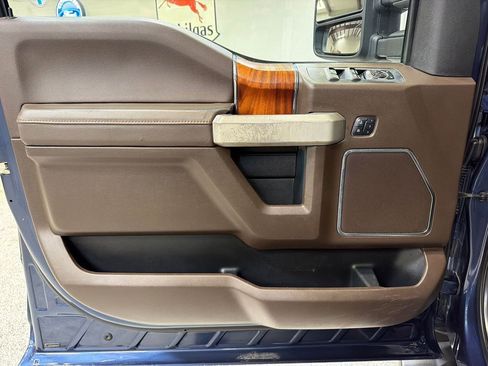 Used 2015 Ford F150 King Ranch w/ Equipment Group 601A Luxury AWD/4WD image 17