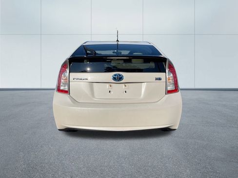 Used 2014 Toyota Prius Two image 6