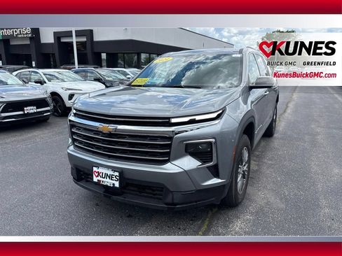 Used 2024 Chevrolet Traverse LT AWD/4WD image 13