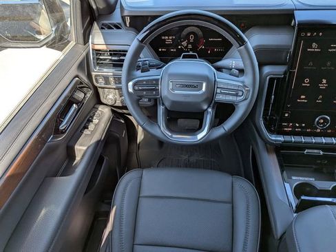 New 2026 GMC Yukon XL Denali w/ Denali Reserve Package AWD/4WD image 16