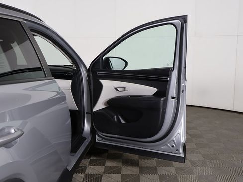 Used 2022 Hyundai Tucson SEL w/ Cargo Package image 18