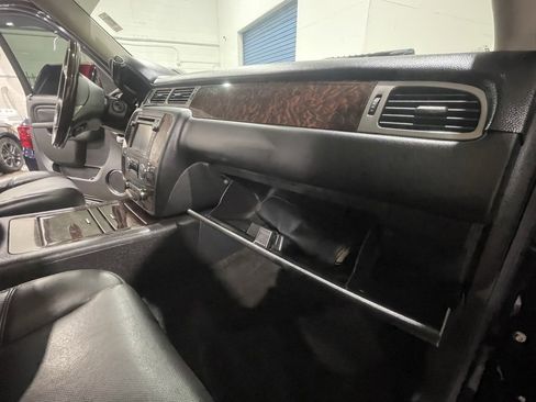 Used 2013 GMC Sierra 3500 Denali image 15