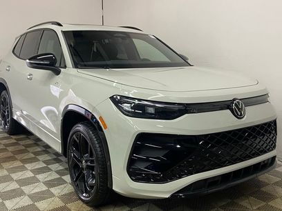 New 2026 Volkswagen Tiguan SE R-Line