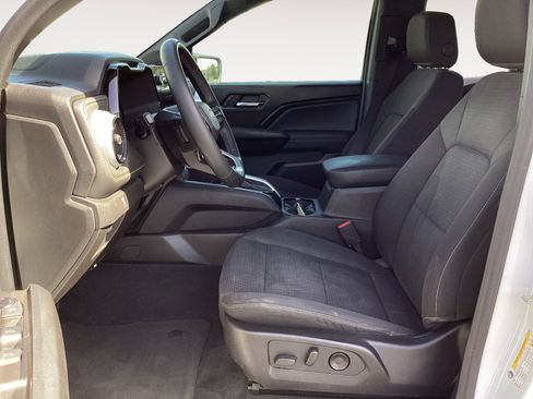 Used 2024 Chevrolet Colorado LT w/ LT Convenience Package II image 27