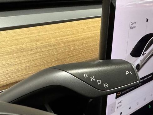 Used 2020 Tesla Model 3 Long Range image 17