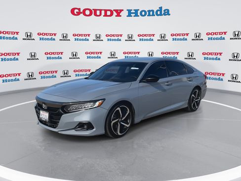 Used 2022 Honda Accord Sport image 4