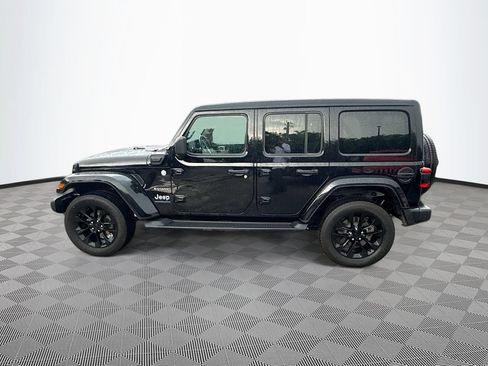 Used 2023 Jeep Wrangler Unlimited Sahara w/ Cold Weather Group AWD/4WD image 9