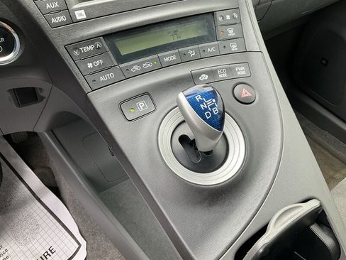 Used 2010 Toyota Prius Three w/ Navigation Pkg FWD image 28