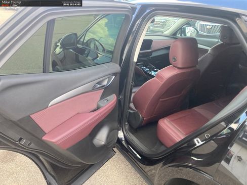 Used 2024 Buick Envision Sport Touring AWD/4WD image 12