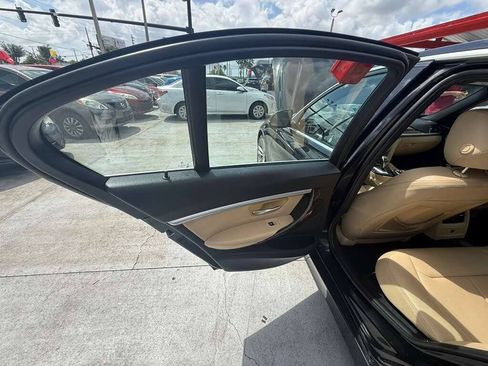 Used 2017 BMW 330i Sedan w/ Premium Package RWD image 15