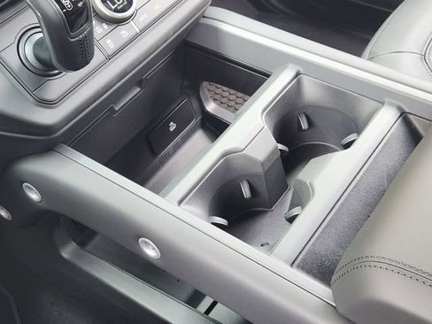 New 2026 Land Rover Defender 110 X-Dynamic SE AWD/4WD image 15