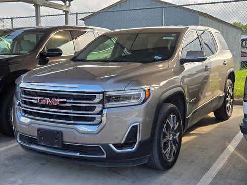 Used 2022 GMC Acadia SLE FWD image 3