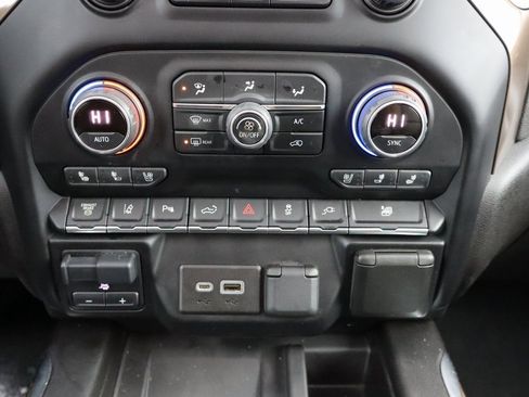 Used 2022 Chevrolet Silverado 3500 High Country w/ Safety Package II image 11