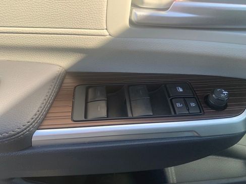 Used 2023 Toyota Sienna XLE image 13