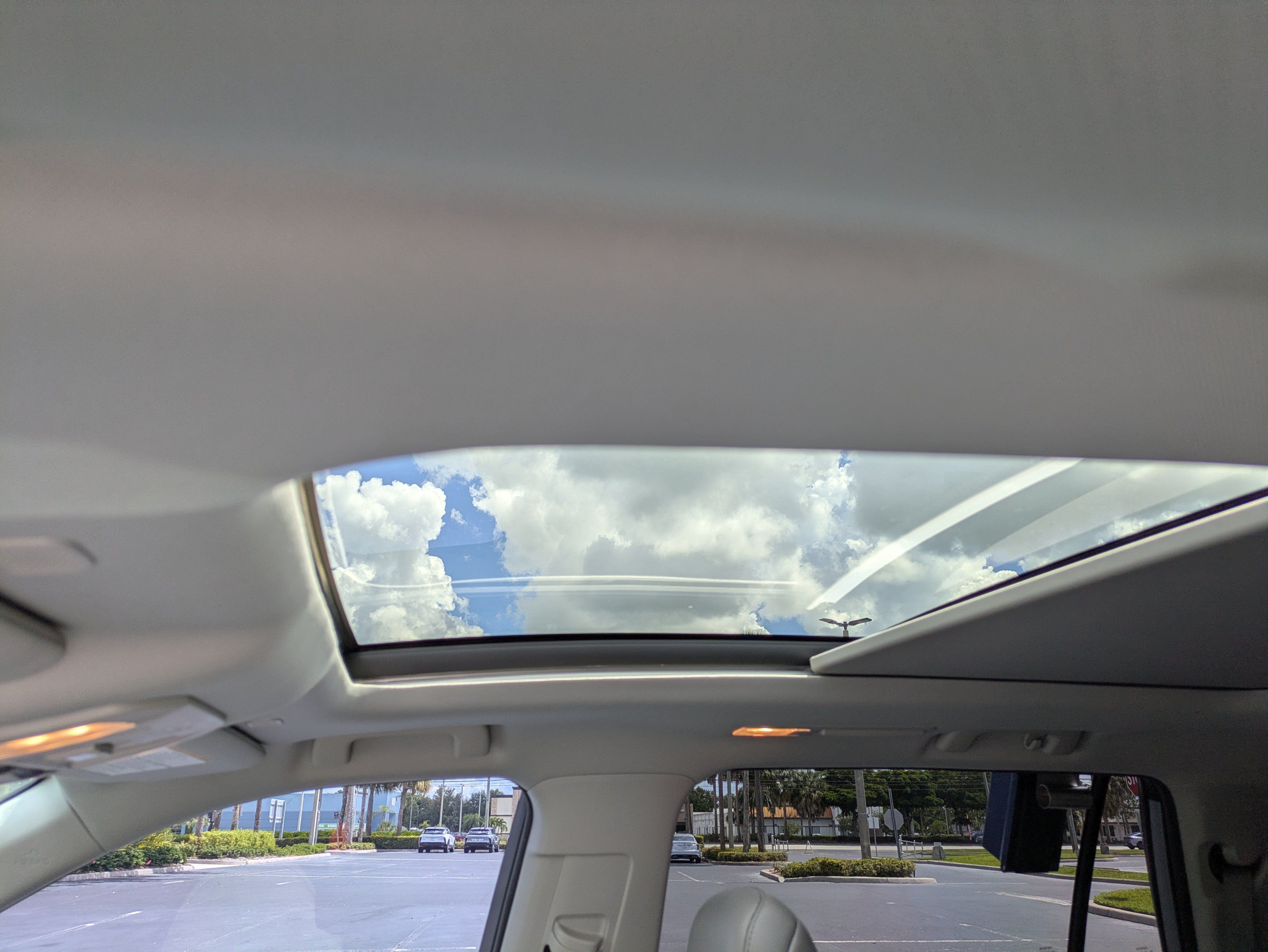 Used 2023 Toyota Highlander Platinum FWD image 18