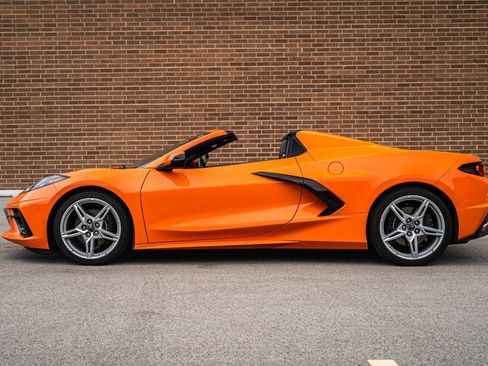 Used 2024 Chevrolet Corvette Stingray Preferred Conv w/ 2LT RWD image 3