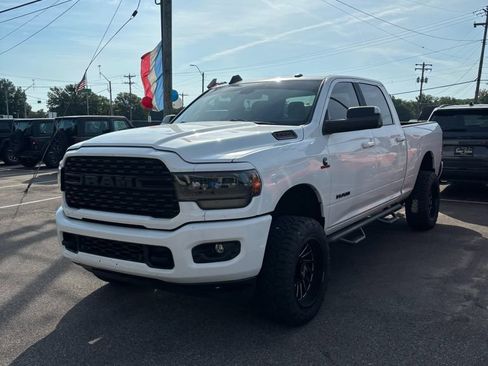 Used 2022 RAM 2500 Big Horn w/ Night Edition AWD/4WD image 3