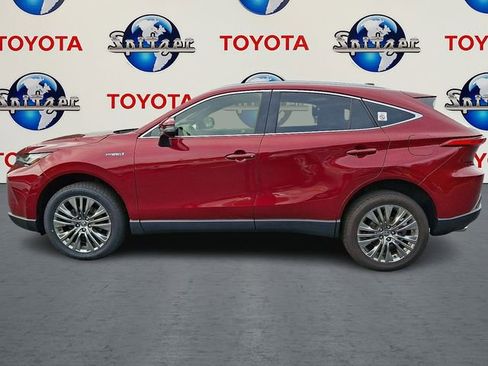 Used 2021 Toyota Venza XLE image 5