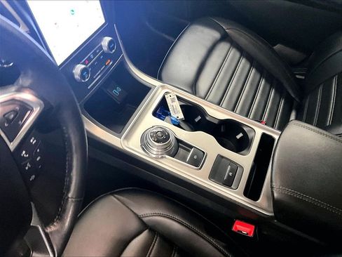 Used 2023 Ford Edge SEL AWD/4WD image 20