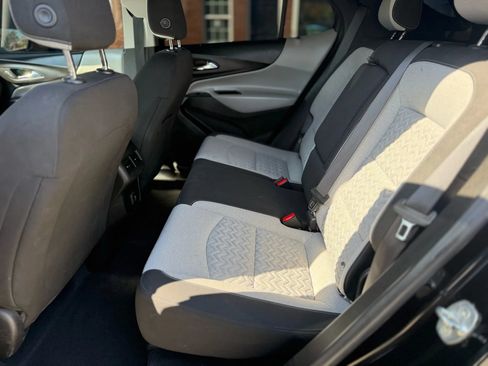Used 2022 Chevrolet Equinox LS w/ LS Convenience Package FWD image 14