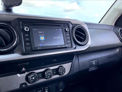 Used 2019 Toyota Tacoma SR5 RWD image 34