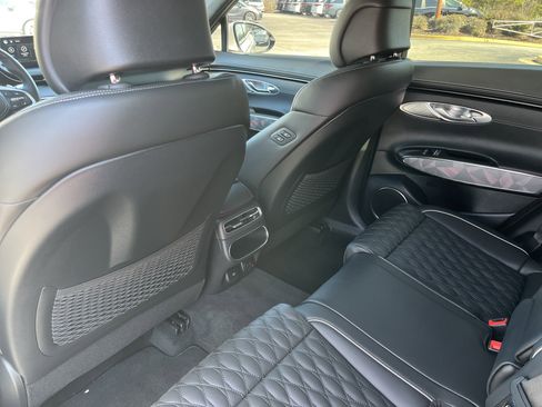 Used 2025 Genesis GV70 3.5T Sport w/ Sport Advanced Package image 21