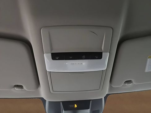 Used 2024 Nissan Rogue S FWD image 29