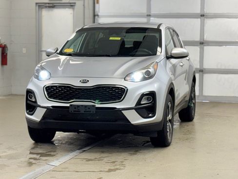 Used 2021 Kia Sportage LX image 3