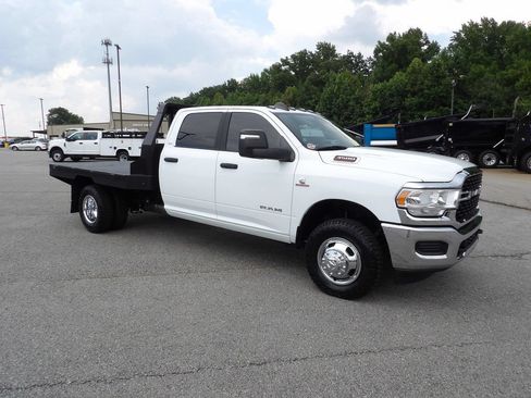 Used 2024 RAM 3500 SLT w/ Quick Order Package 2YG SLT AWD/4WD image 10