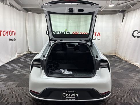 Used 2025 Toyota Prius Plug-In Hybrid FWD image 17