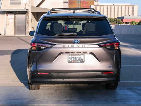 Certified 2024 Toyota Sienna XLE w/ XLE Plus Package AWD/4WD image 5