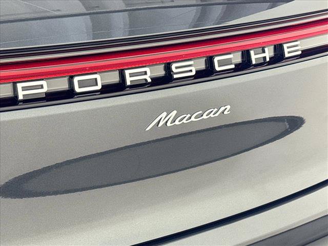 Certified 2026 Porsche Macan AWD/4WD image 26